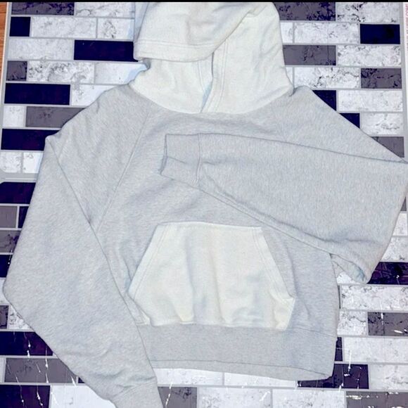 NWOT Aerie Luxe Inside Out Cropped Hoodie in Combo Grey Size S - Picture 3 of 6